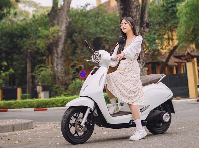 Cách nhận biết xe máy điện hết điện - 08