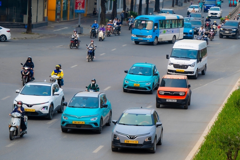 xe điện tiếng anh là gì ảnh 5