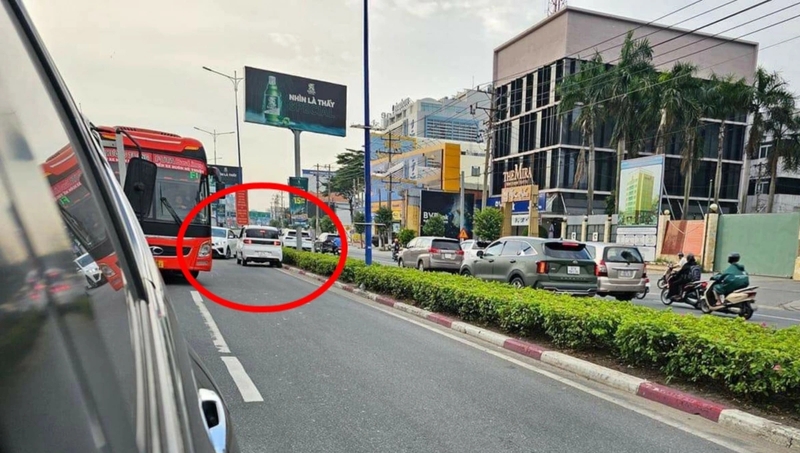 Xe ô tô đi ngược chiều phạt bao nhiêu (ảnh 2)