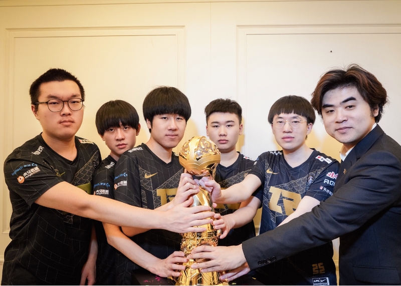 Xiaohu LoL là ai 5