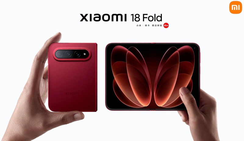 Thiết kế “mid-fold” giúp Xiaomi 18 Fold trông gọn hơn đáng kể khi gập lại.