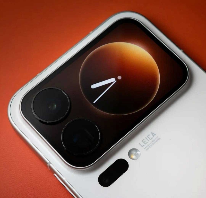 xiaomi-18-pro-ro-ri-cam-bien-200-mp-smartsens-205288-3.jpg