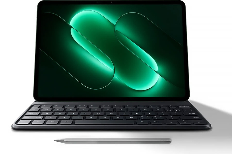 Xiaomi Pad 9 và Pad 9 Pro đều hỗ trợ bút cảm ứng từ tính cùng bàn phím rời phục vụ nhu cầu làm việc.