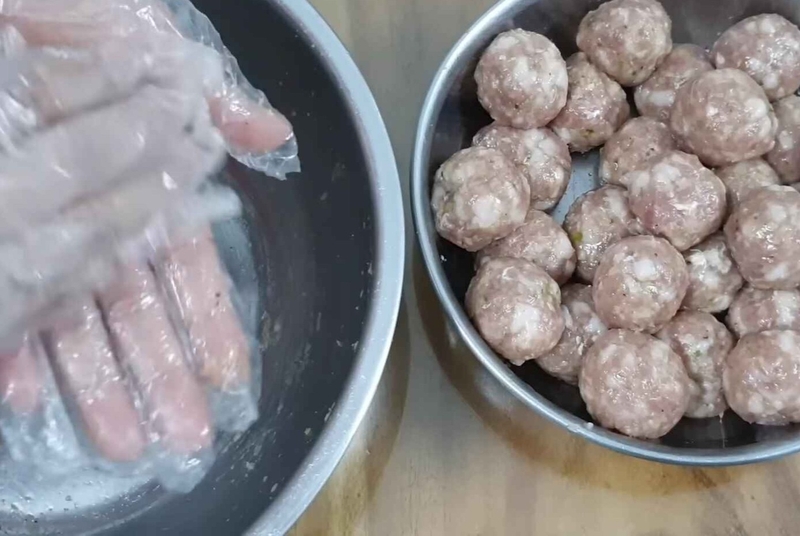 Vo viên xíu mại