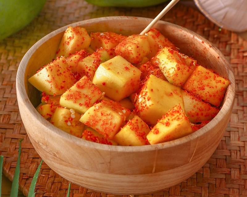 Xoài lắc với gì ngon - 02