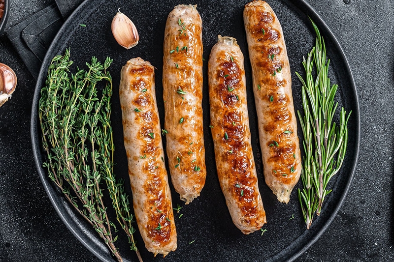 sausage là danh từ dùng để chỉ xúc xích nói chung