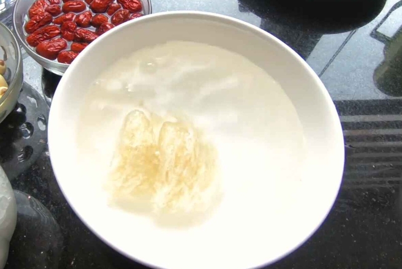 yến chưng táo đỏ hạt sen hình 3