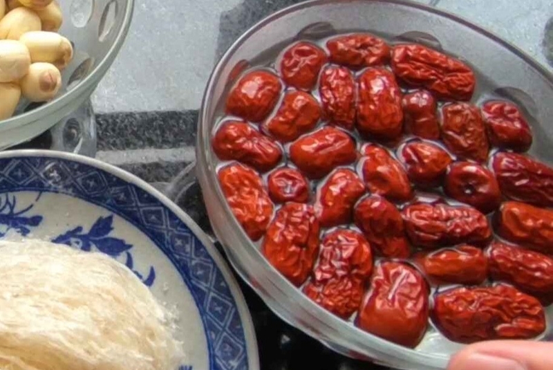 yến chưng táo đỏ hạt sen hình 4