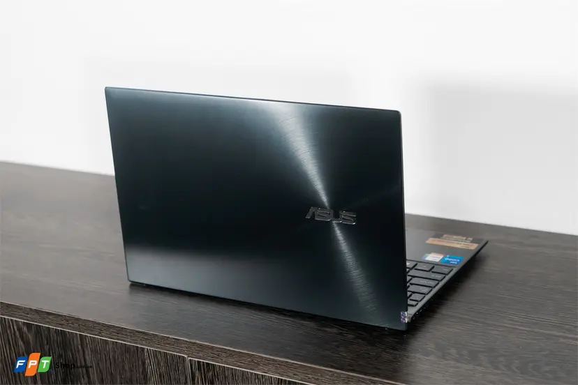 ASUS ZenBook 13.3 UX325E ノートPC
