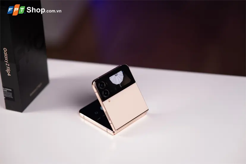 Samsung Galaxy Z Flip 4 | Giảm giá sốc, trả góp 0%
