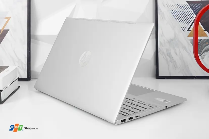 Hp pavilion laptop 15-eg3 i5-1335U 16GB（HP Pavilion 15-eg3111TU 
