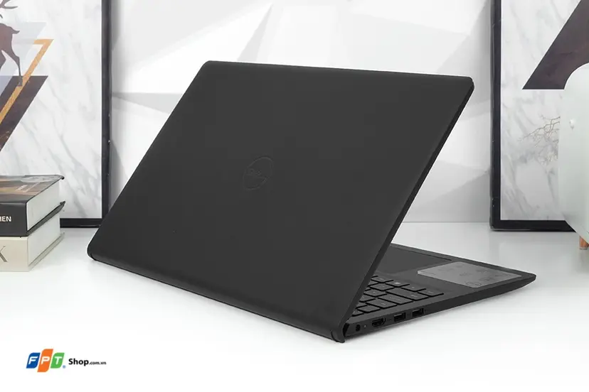 ノートパソコン Inspiron 15 3520 カーボンブラック NI325-EHLBC [15.6型 /Windows11 Home /intel Core i3 /メモリ：8GB /SSD：512GB /2024年05月モデル]