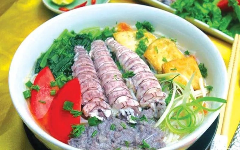 Hoàn tất canh chua bề bề
