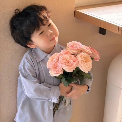 Avatar ảnh em bé cute 11