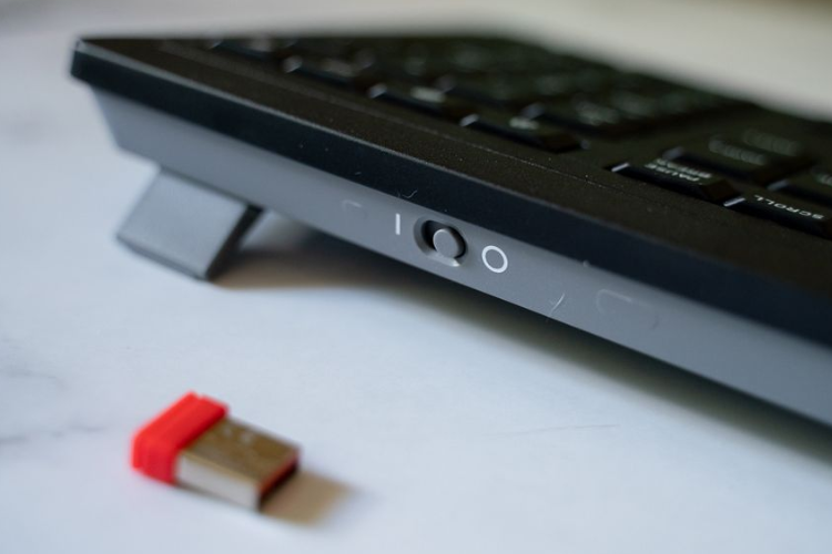 Bàn phím không dây mất đầu USB 2
