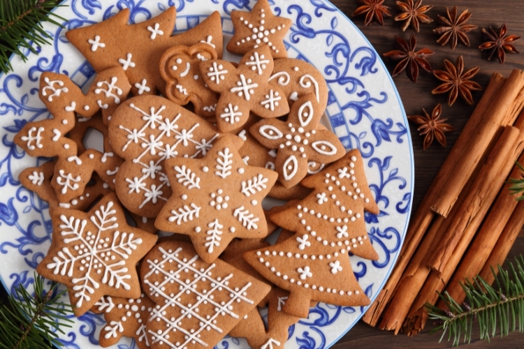 Học ngay 3 cách làm bánh gừng Giáng sinh đơn giản tại nhà để tặng người thân và bạn bè dịp lễ