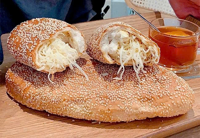Bánh mì dừa-3.jpg