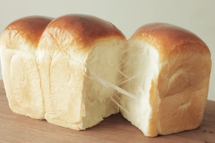 Lưu lại công thức làm bánh mì sữa mềm thơm, chuẩn vị, dễ làm tại nhà cho bữa sáng