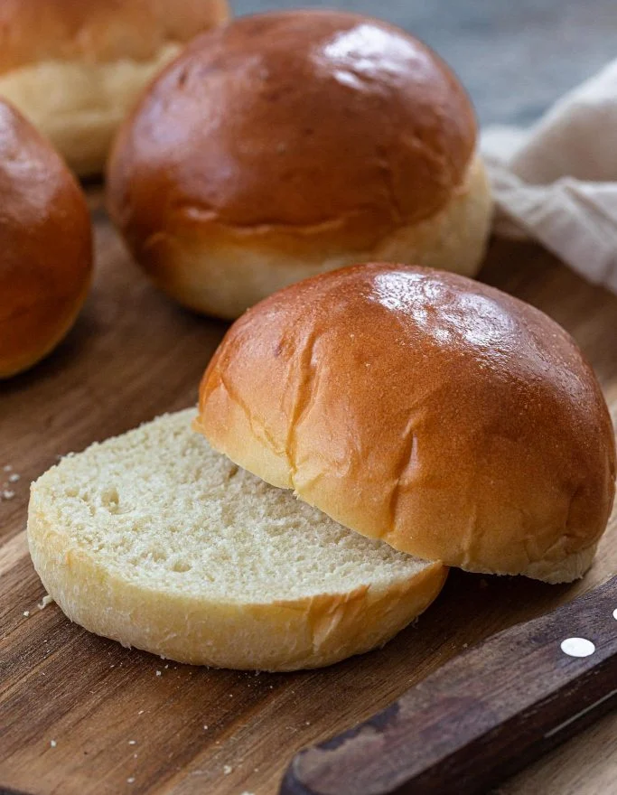 Bun là danh từ chỉ loại bánh mì nhỏ, tròn và mềm