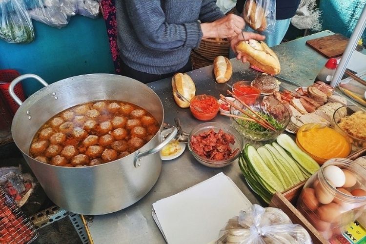 Bánh mì xíu mại Vũng Tàu (15)
