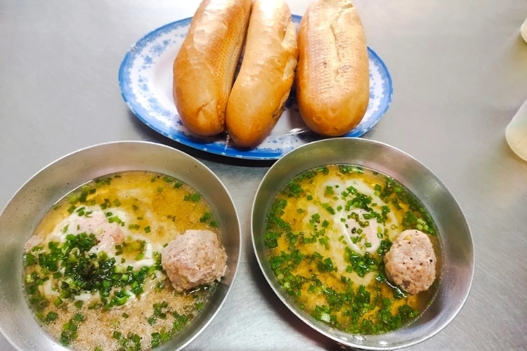 Bánh mì xíu mại Vũng Tàu (4)