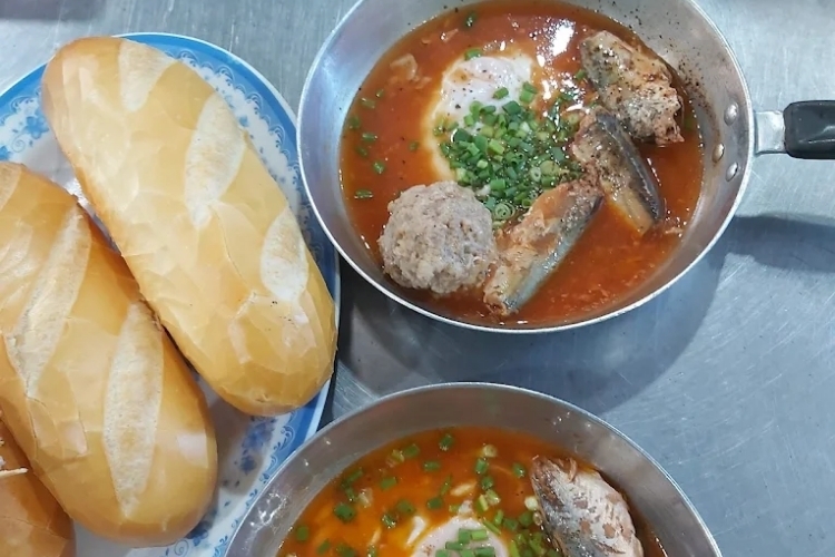 Bánh mì xíu mại Vũng Tàu (7)