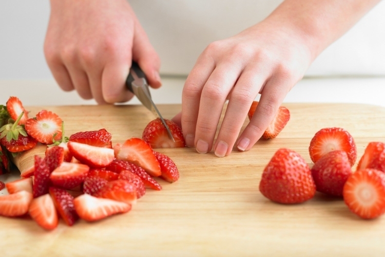Bánh strawberry meringue (11).jpg