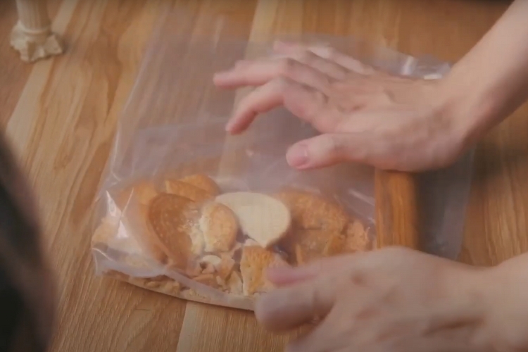 Bánh sữa chua hoa đậu biếc 2