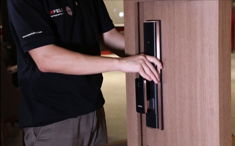 Bảo hành khóa điện tử Hafele (1)