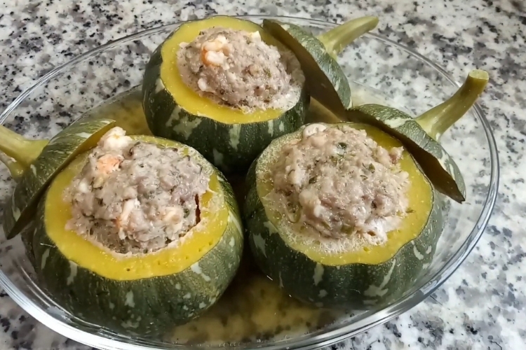 Bí đỏ nhồi thịt hấp (6)