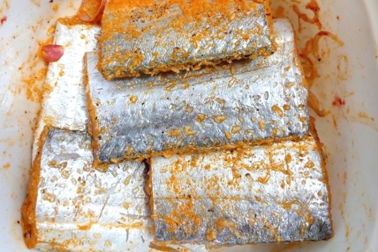 Cá hố kho nghệ 3