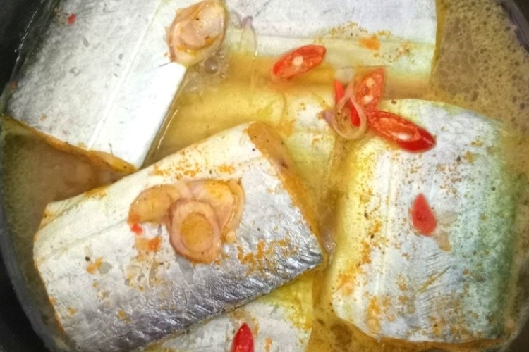 Cá hố kho nghệ 4