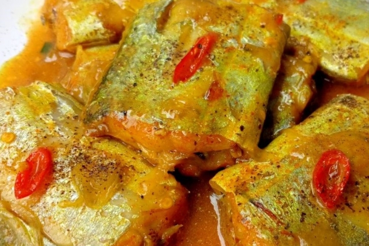 Cá hố kho nghệ 5