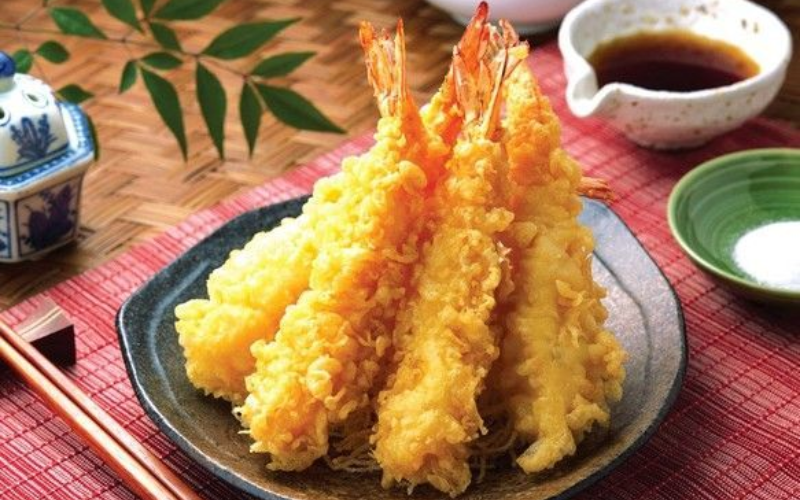 Bày tôm chiên đẹp kích thích vị giác
