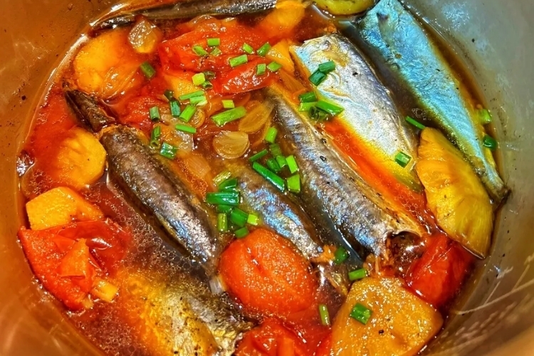 Mách bạn cách làm cá nục kho thơm (dứa) đậm vị cho mâm cơm gia đình thêm phần hấp dẫn