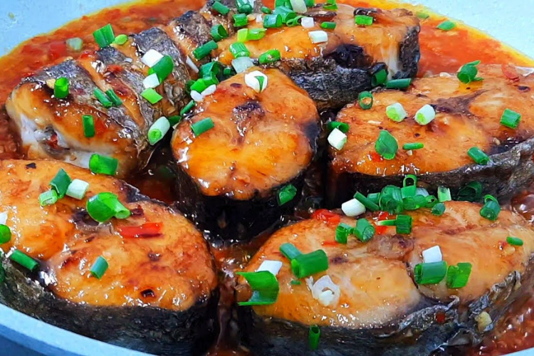 cách làm cá thu chiên nước mắm 5