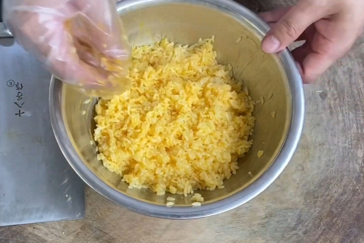 Cách làm cơm rang (3)