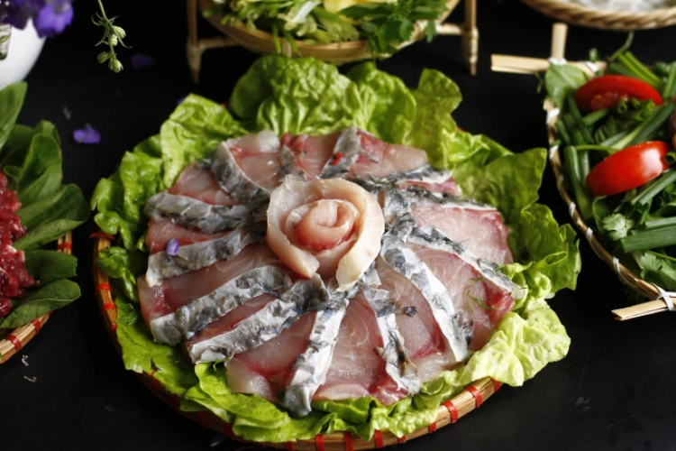 C&aacute;ch l&agrave;m lẩu c&aacute; ch&eacute;p chua 2