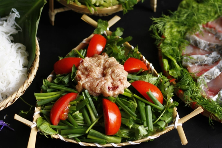 C&aacute;ch l&agrave;m lẩu c&aacute; ch&eacute;p chua 3