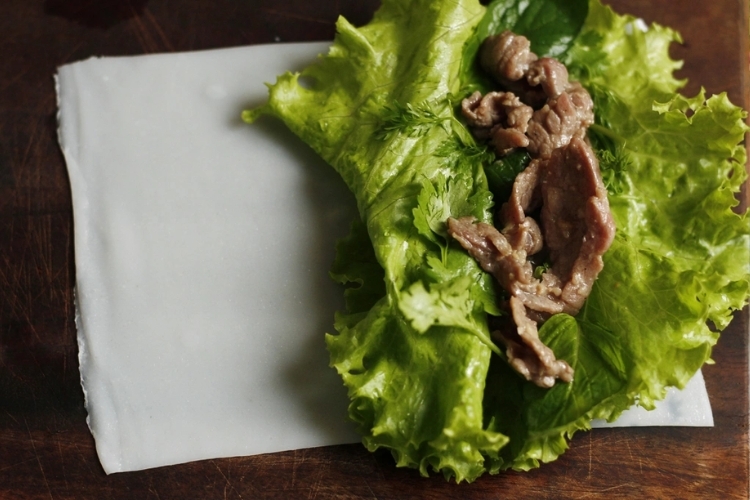 Cách làm phở cuốn Hà Nội (7)