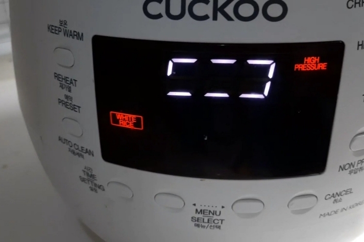 Cách sử dụng nồi cơm điện Cuckoo CRP-RT1008F (6)