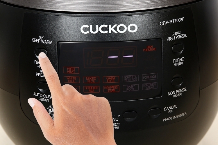Cách sử dụng nồi cơm điện Cuckoo CRP-RT1008F (9)