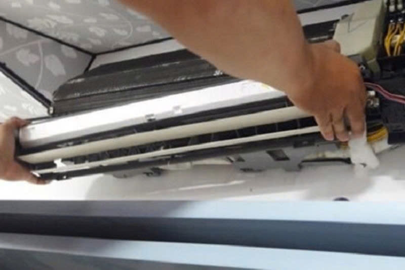 Cách tháo máng nước máy lạnh ảnh 3
