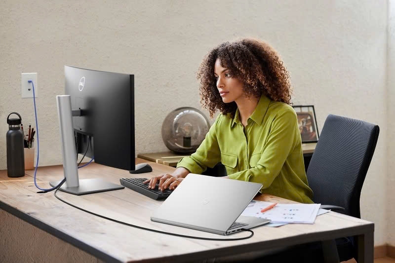 Đánh giá laptop Dell Inspiron 15 3530 P16WD ảnh 6