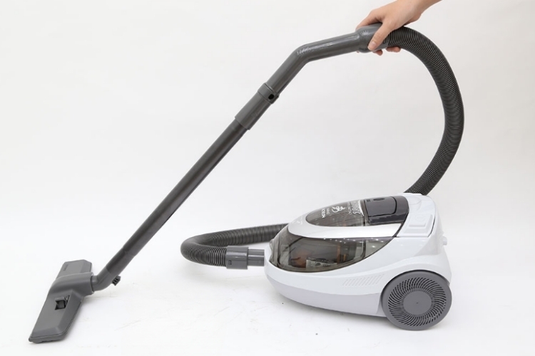 Đánh giá máy hút bụi Hitachi CV-SH18 (1)