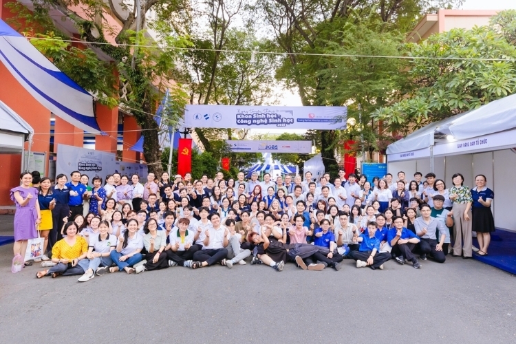 Điểm chuẩn Đại Học Khoa Học Tự Nhiên TPHCM 2025 (4)