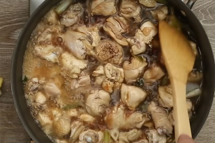 Xào gà
