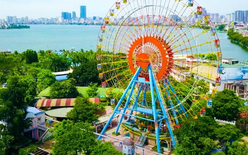 Công viên nước Hồ Tây