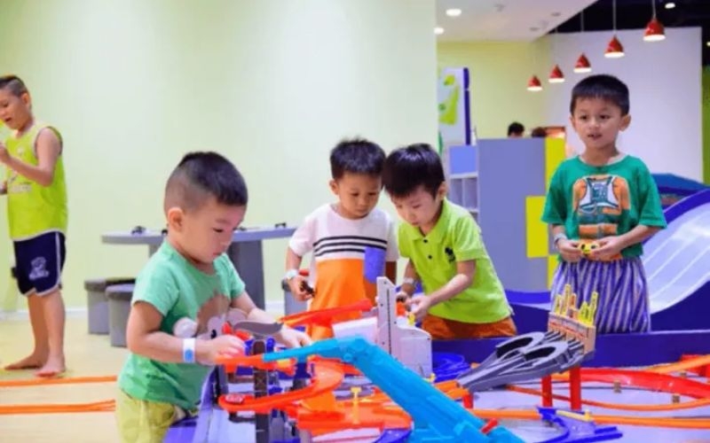 Những lưu ý quan trọng khi gợi ý địa điểm đi chơi cuối tuần cho bé