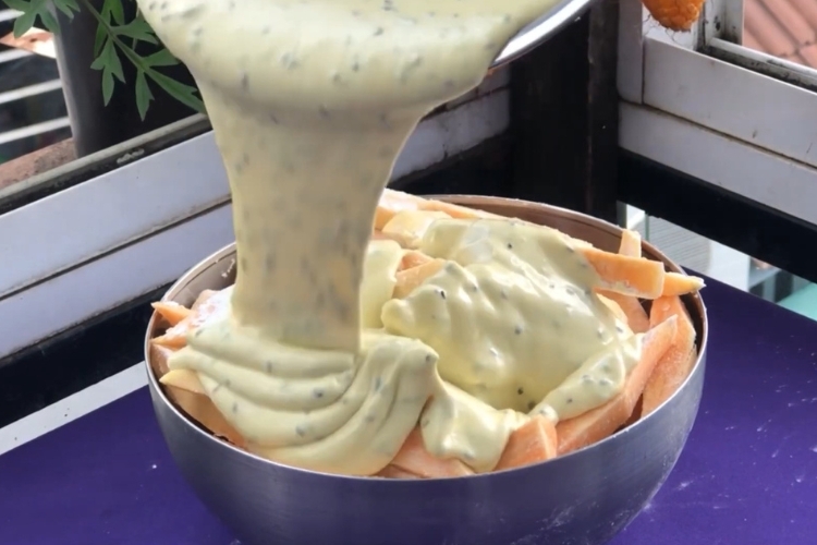 Khoai lang chiên mè đen (5)
